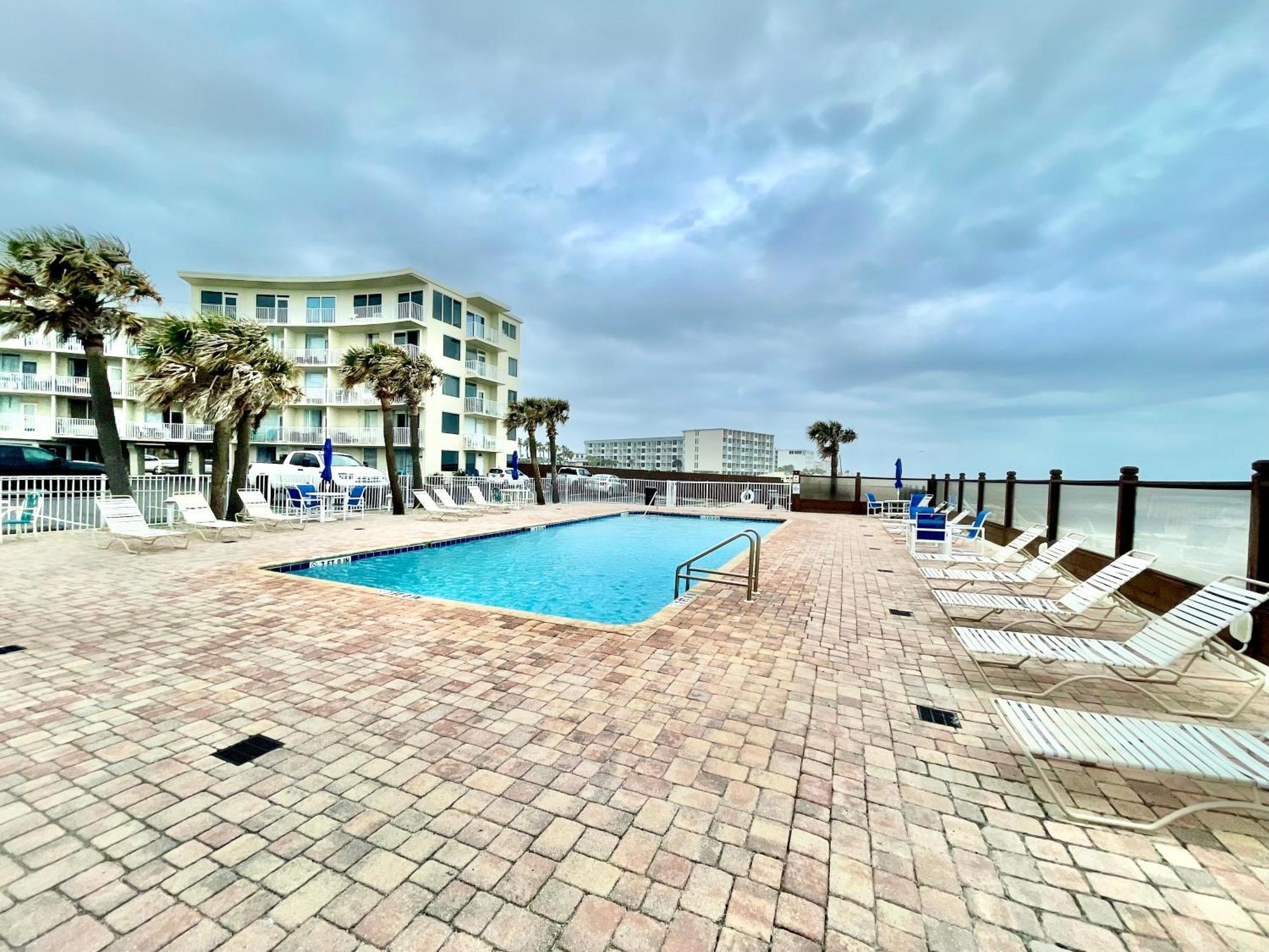 Sunset Studio Daytona Beachfront Esterno foto